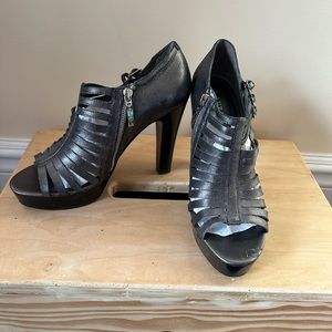Party Season: Lauren Ralph Lauren silver heels. Size 10.
